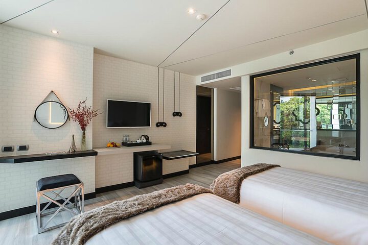Room 15 of 92