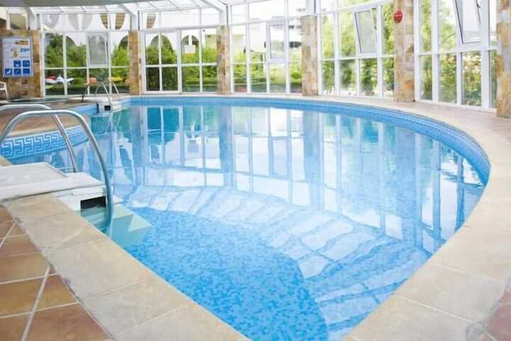 Hotel Pool