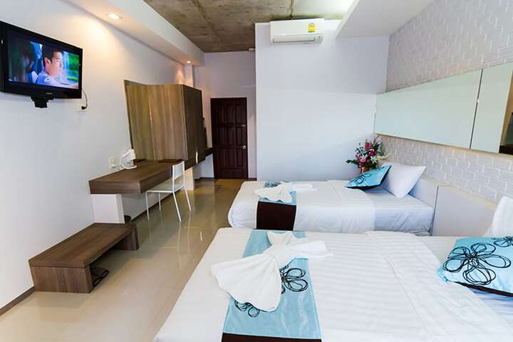Room 13 of 68