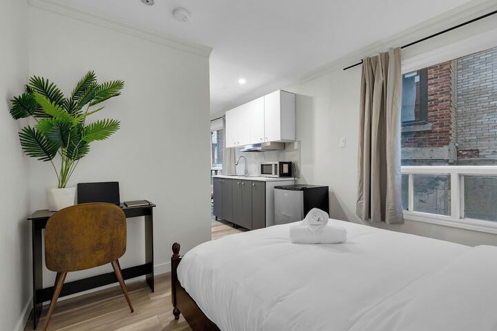 Room 48 of 174