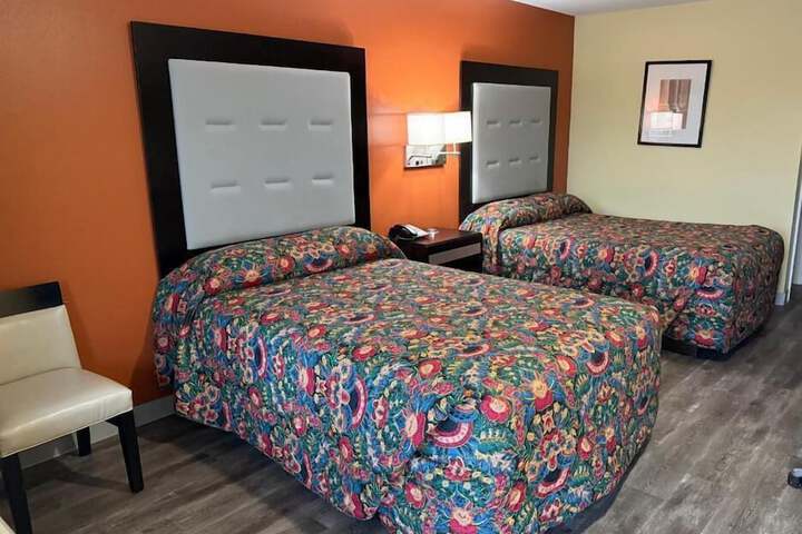 Room 3 of 25