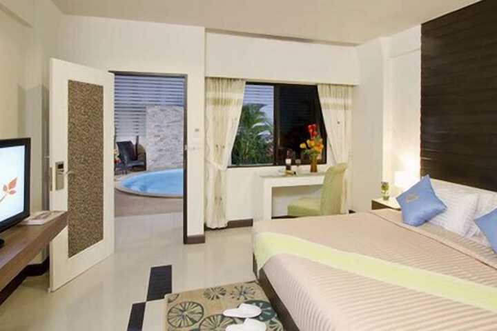 Room 17 of 35