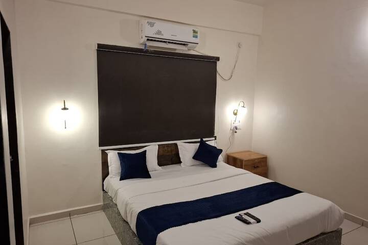 Room 10 of 27