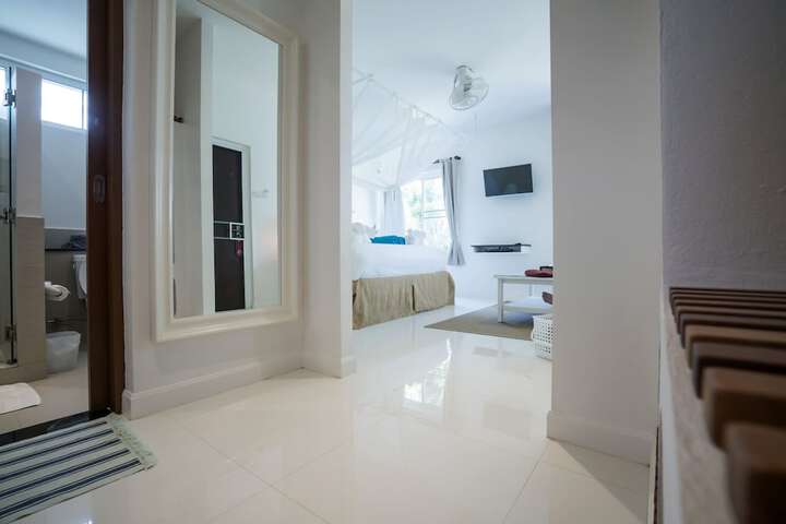 Room 9 of 133