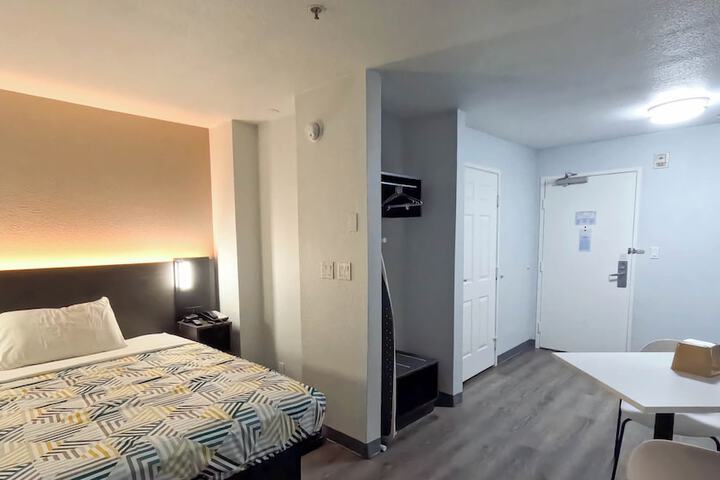 Room 3 of 18