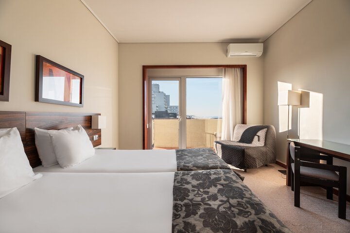 Room 15 of 135