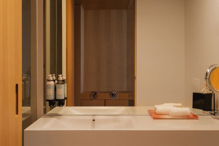 Room 12 of 75