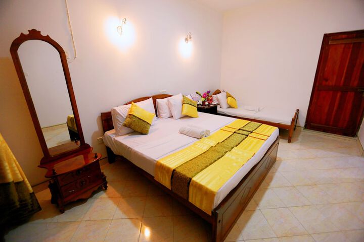 Room 15 of 19