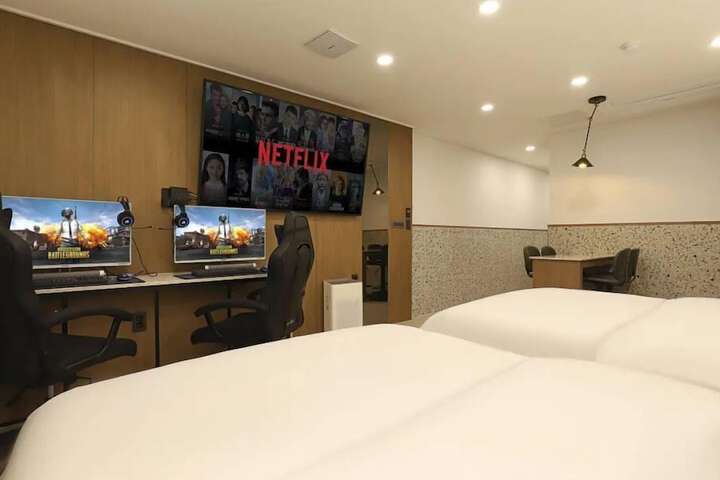 Room 71 of 109