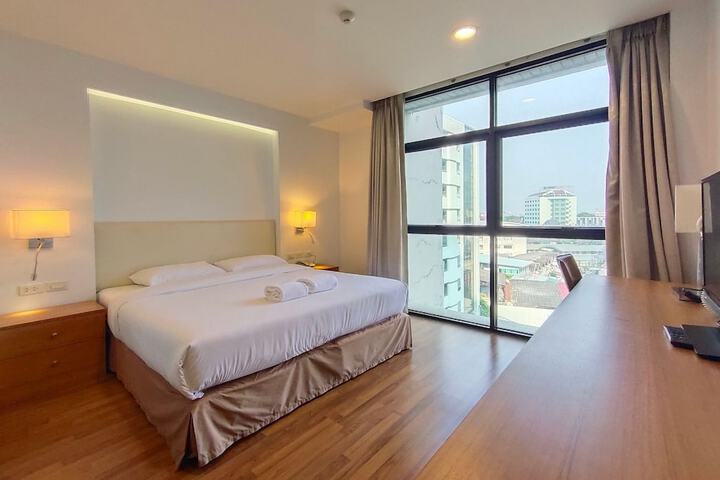 Room 43 of 102