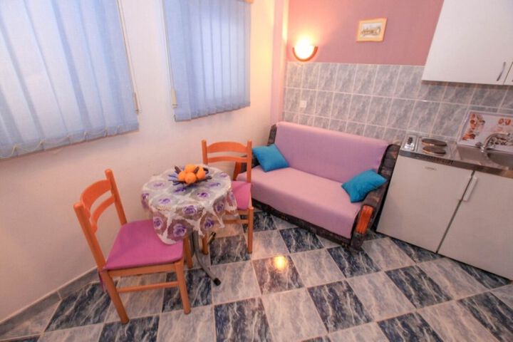 Room 14 of 20