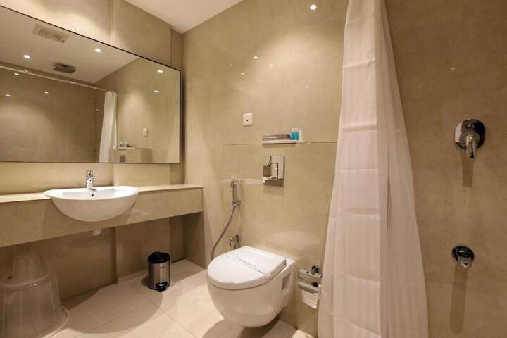 Room 15 of 31