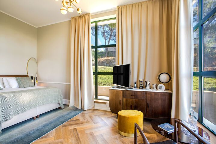 Room 25 of 115