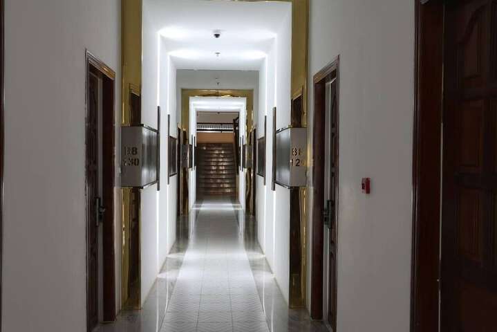 Room 23 of 37