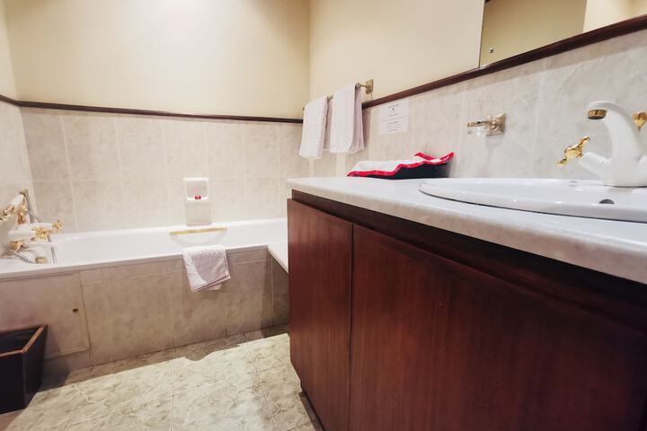 Room 12 of 31