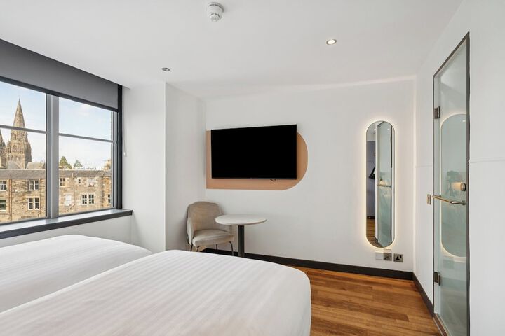 Room 12 of 47