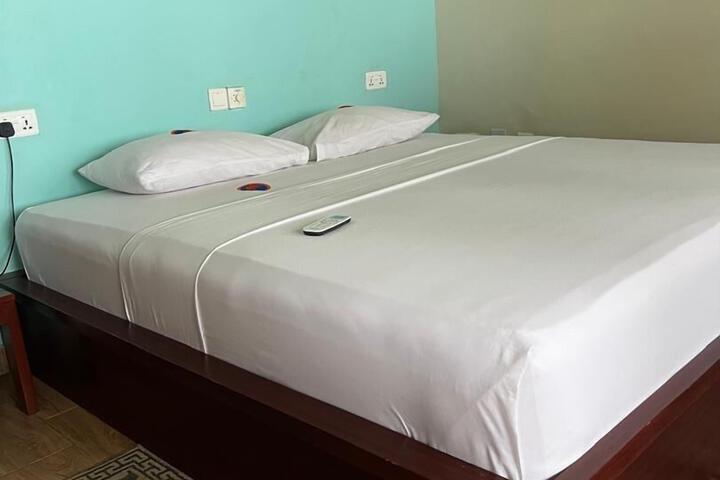 Room 17 of 18