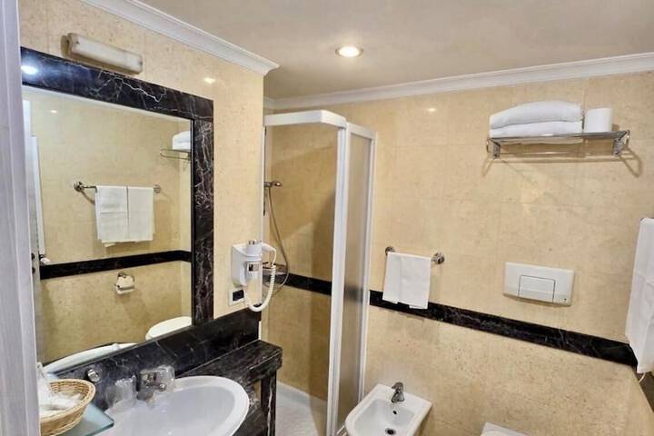 Room 45 of 72