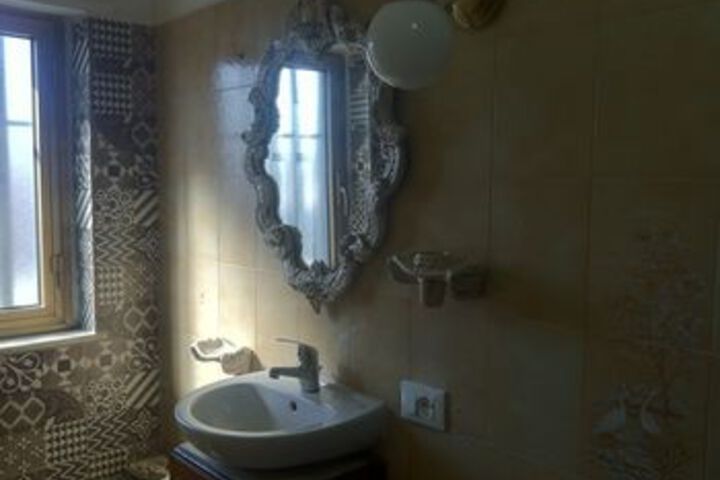 Room 18 of 62