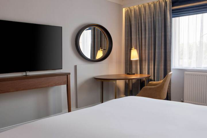 Room 28 of 117