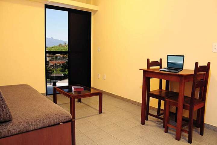 Room 15 of 48