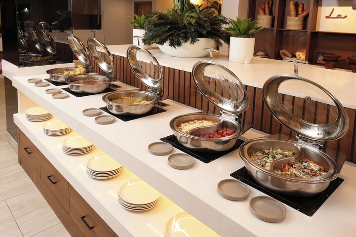 Dining Photos