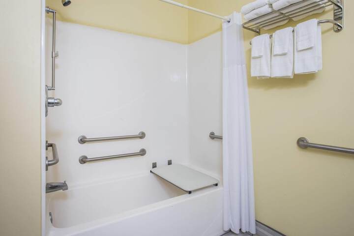 Room 20 of 42