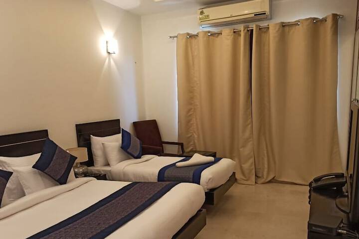ASIAN SUITES HUDA CITY CENTRE