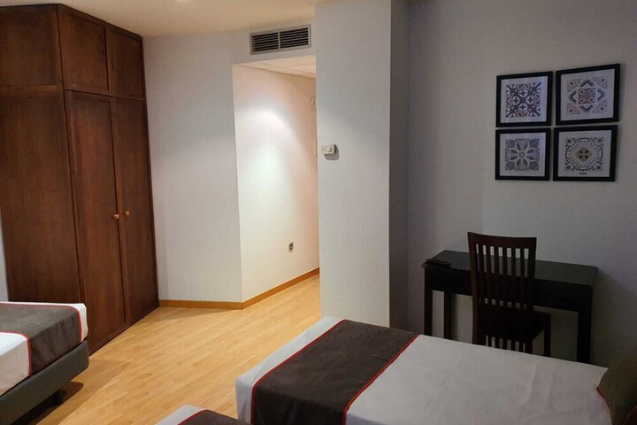 Room 6 of 46