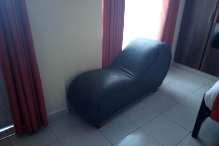 Room 6 of 20