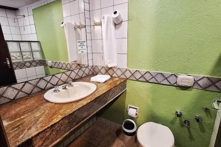 Room 9 of 21