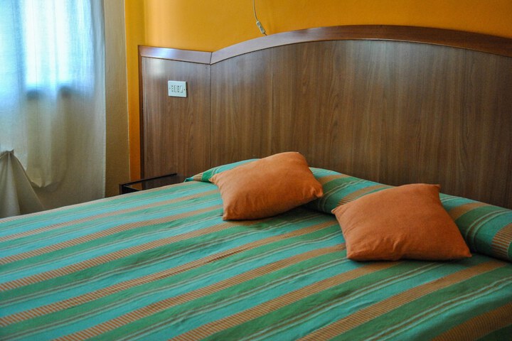 Room 5 of 53