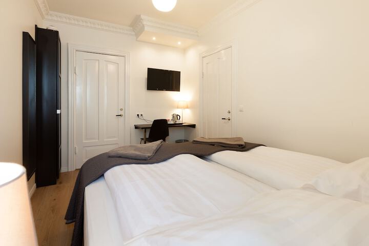 Room 15 of 61