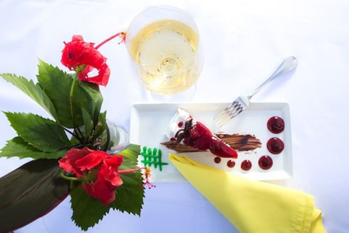 Dining 44 of 71