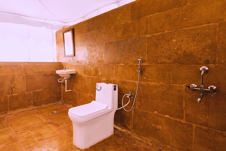 Room 15 of 43