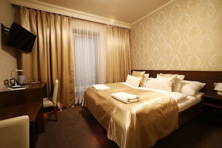 Room 21 of 42