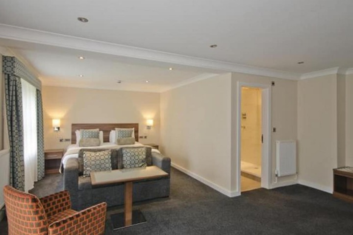Room 3 of 42