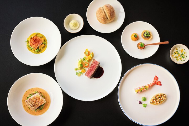 Dining 77 of 103