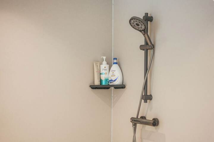Room 44 of 61