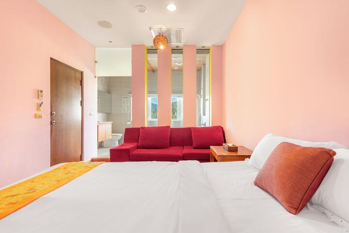 Room 3 of 151