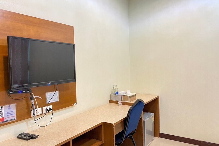 Room 27 of 66