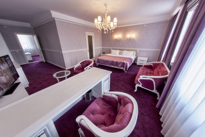 Room 9 of 23