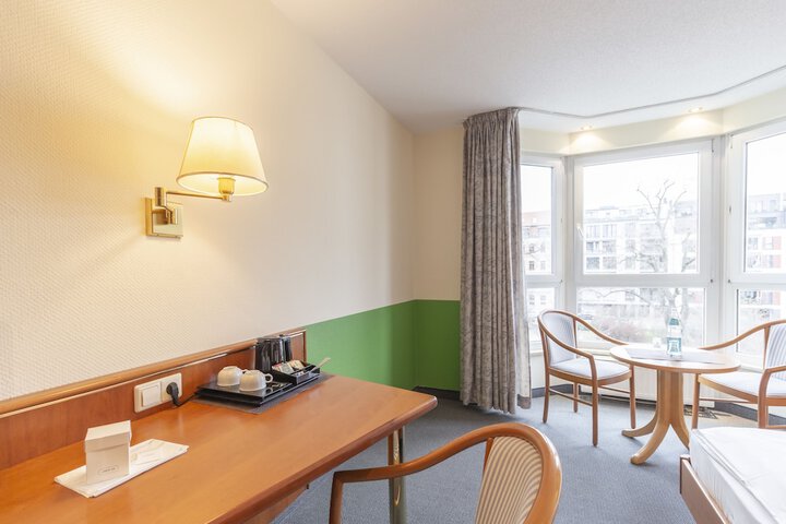 Room 52 of 114