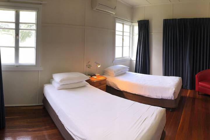 Room 30 of 83