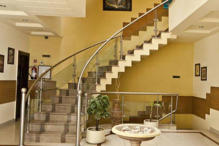 HOTEL VAISHNOI INN