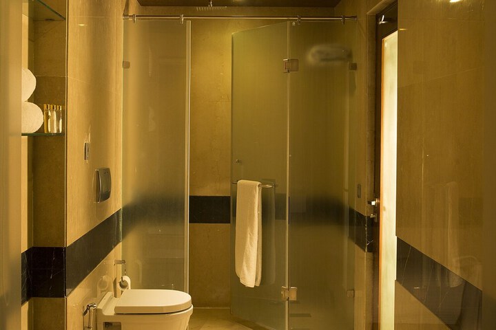 Room 20 of 53