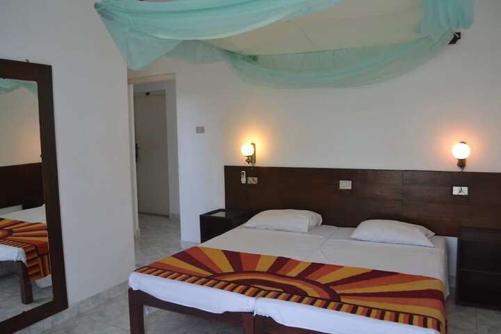 Room 3 of 39