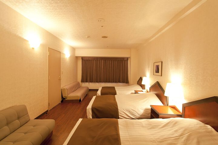 Room 31 of 240