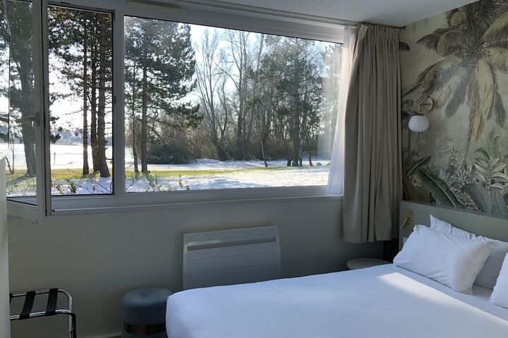 Room 10 of 67