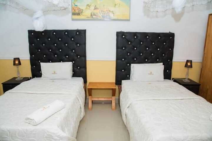 Room 14 of 14